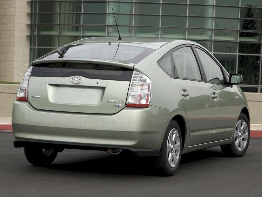  Toyota Prius 2003 года  (US) (фото 12 из 23)